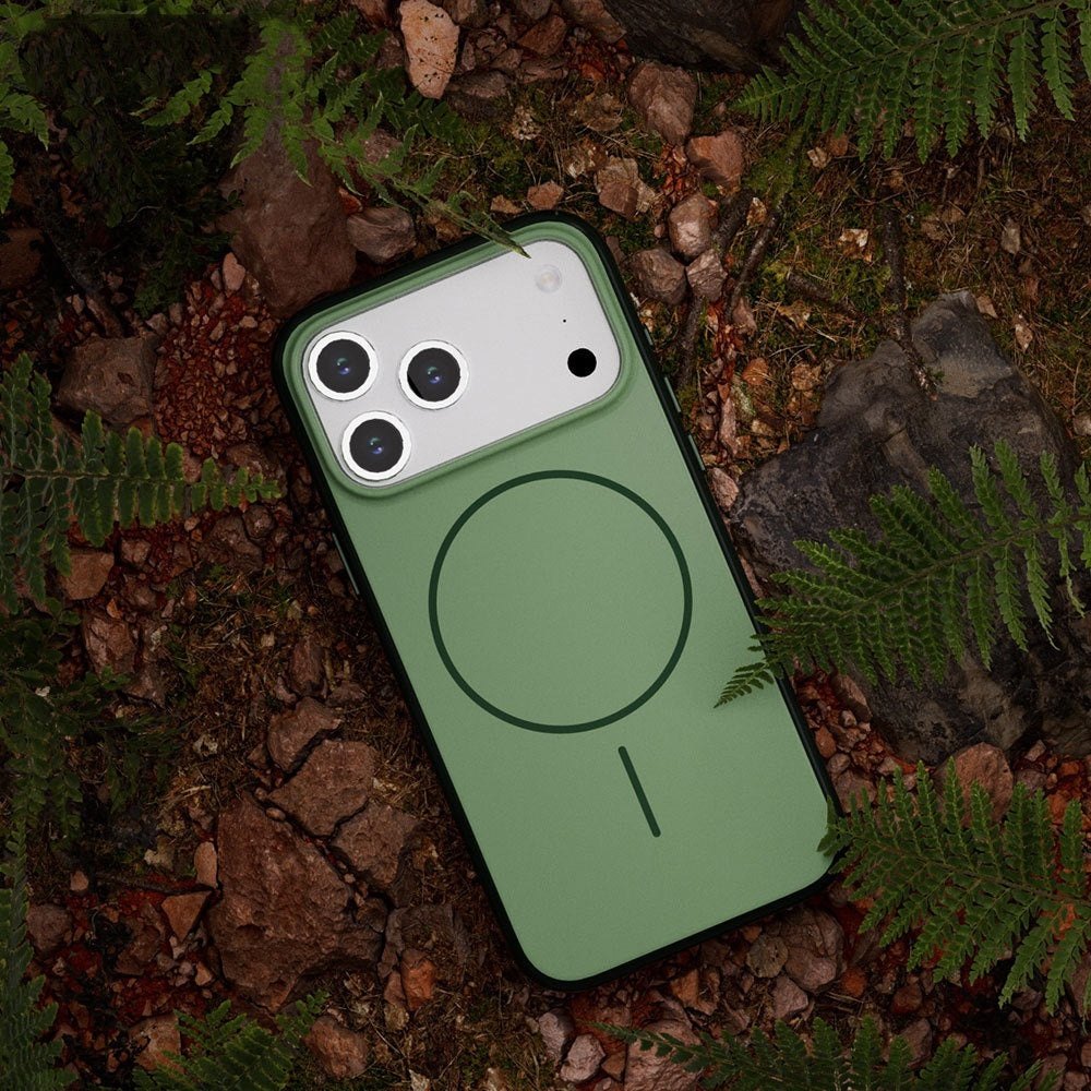 IPhone 17 Magnetic Matte Silicone Case